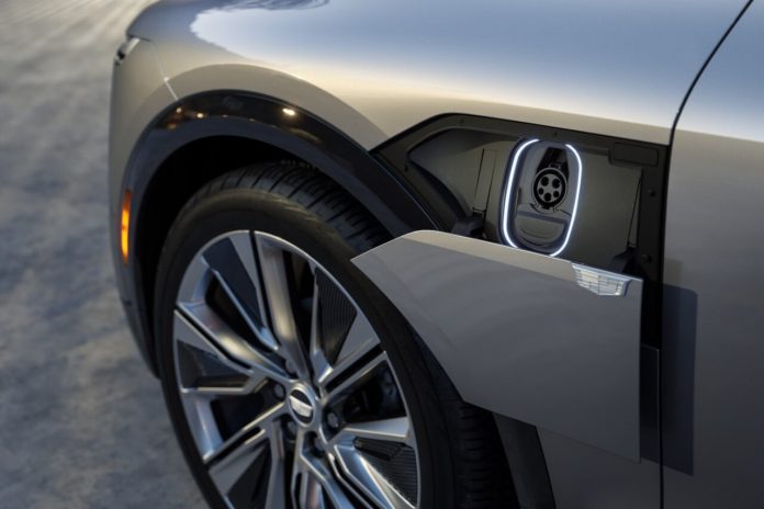2023-Cadillac-LYRIQ Charging socket