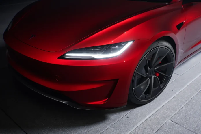 Tesla Model-3-Performance