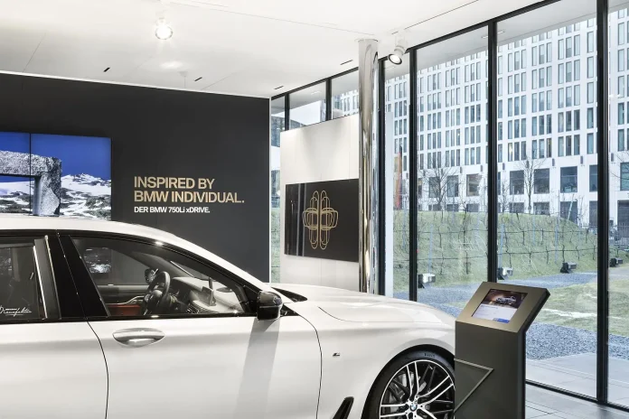 bmw-luxury-excellenc showroom